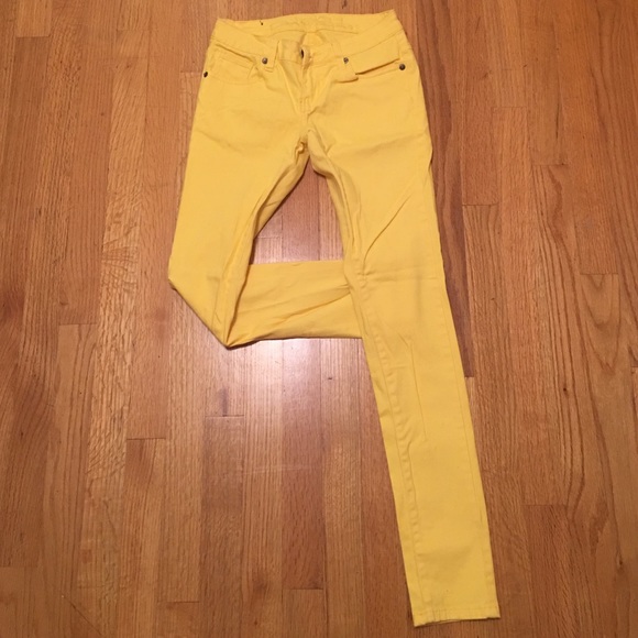 TRADED-Yellow Jeans