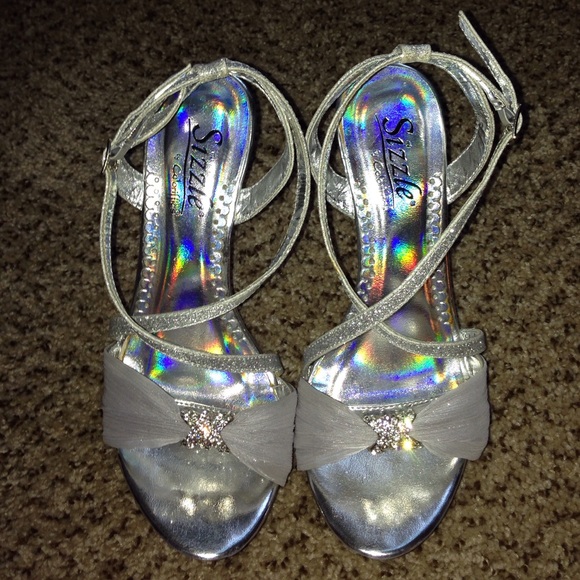 Silver bridesmaid shoes