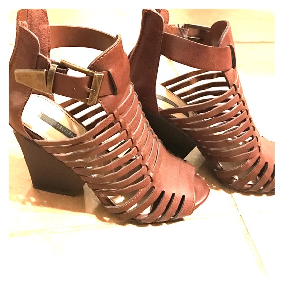 Wedge sandals