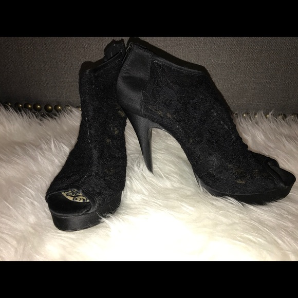 Chinese laundry Z Havelock heels