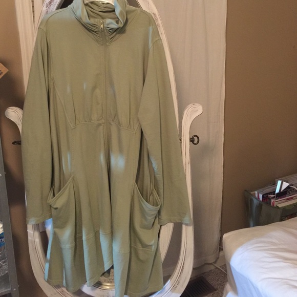 Cotton zip up jacket.