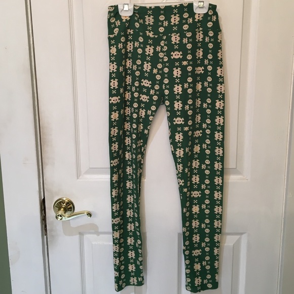 Lularoe OS/One Size Skull Leggings