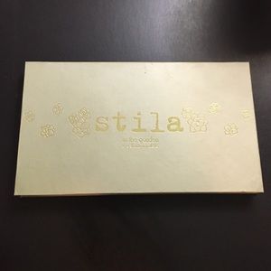 Stila green palette