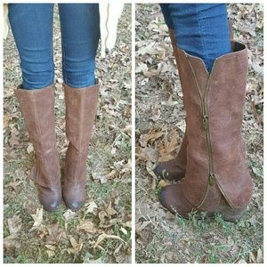 ❤PRICE DROP❤Fergie Suede Boots