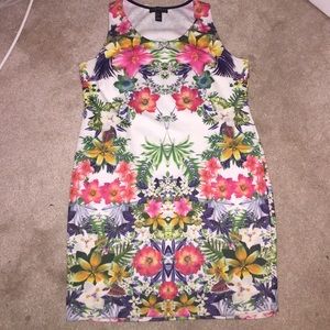 Plus size floral print bodycon dress