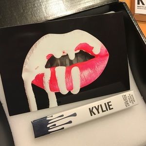 Kylie cosmetics KYMAJESTY metal matte lipstick