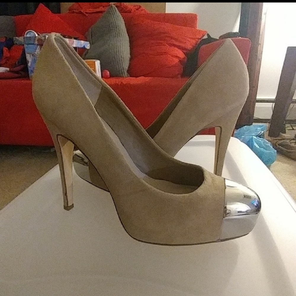Dolce Vita Suede Pump  Chrome Toe