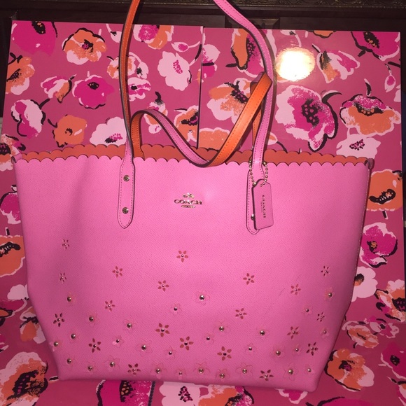 Coach Appliqué Tote 💋