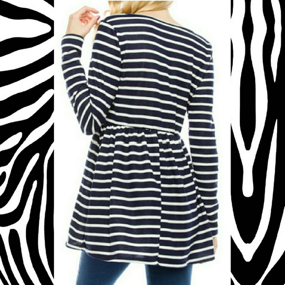 💞1 LEFT💞STRIPED PRINT LONG SLEEVE DETAIL TOP - Picture 3 of 3