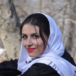 Meet your Posher, Mandana