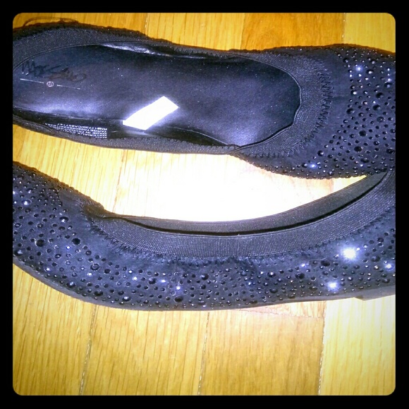 Sparkly scrunch style black ballet flats