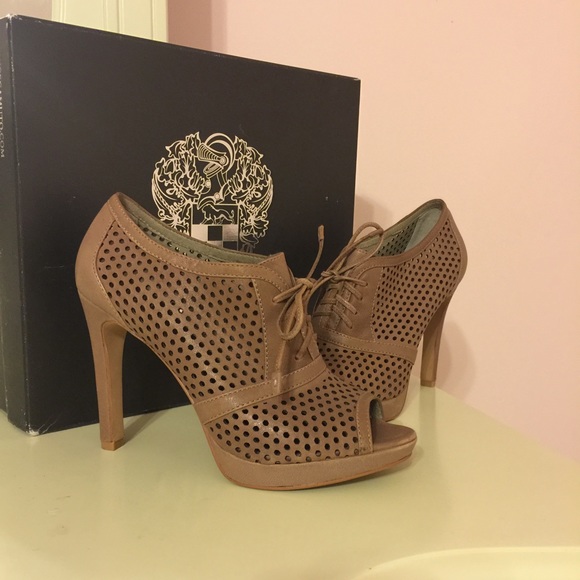 Vince Camuto Shoes - Vince Camuto leather booties