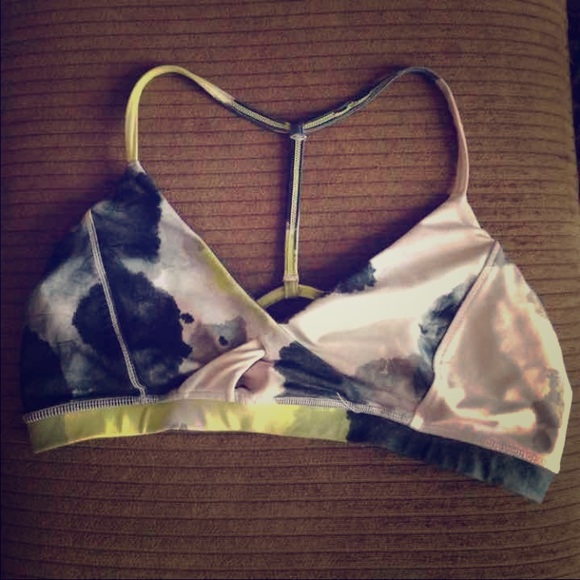 SOLD. Lululemon sports bra. Size 6