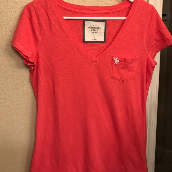 Abercrombie & Fitch V-Neck