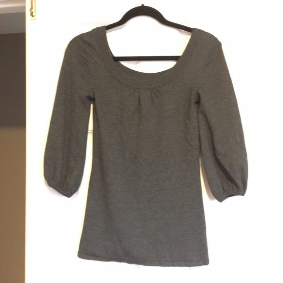 Grey knit top / thin sweater