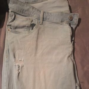 Light denim distress jeans