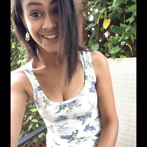 Meet your Posher, Arielle