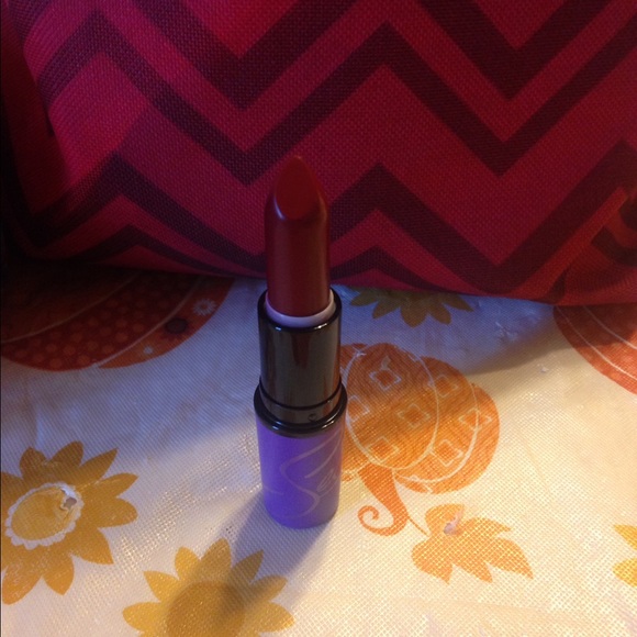 Mac lipstick the Selena collection