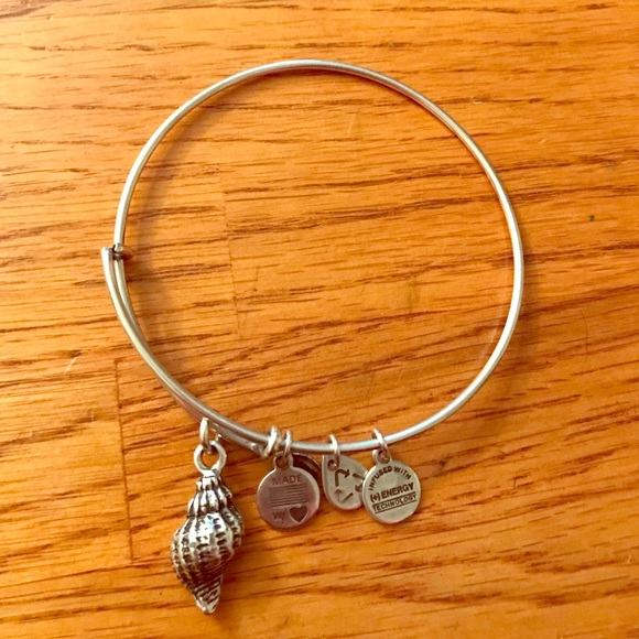 Conch shell Alex and Ani