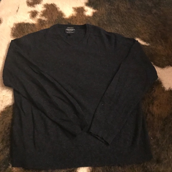 American eagle navy sweater