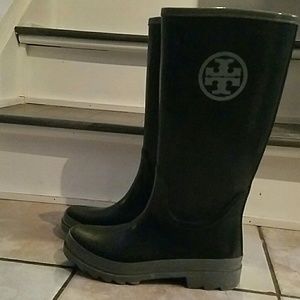 Last drop price is firm Tory Burch -like new