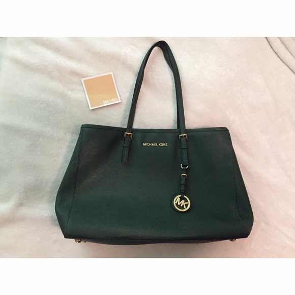 green colour purse