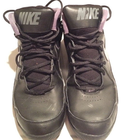 ⚜️NIKE Size 11 Basketball Sneakers, Black 🏀
