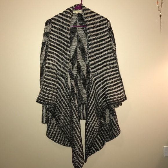 Urban Outfitters black/white Knit Sweater