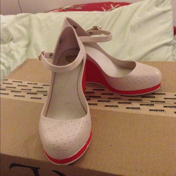Recycled rubber wedge heel Mel by Melissa