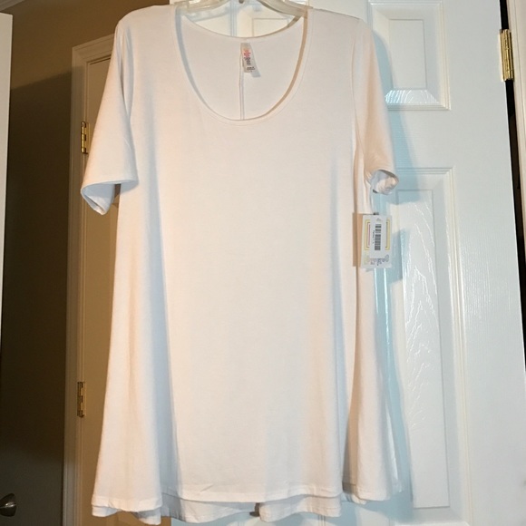NWT LulaRoe Perfect Tee, L