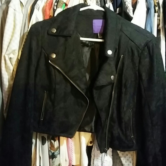 Black light weight jacket