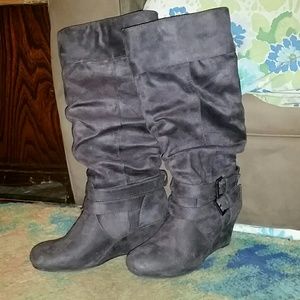 Solanz tall, suede, gray boots