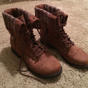 Like New Lace Up Combat Boots