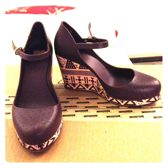 Recycled rubber wedge heel Mel by Melissa