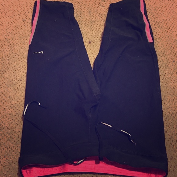 Nike dri fit yogas