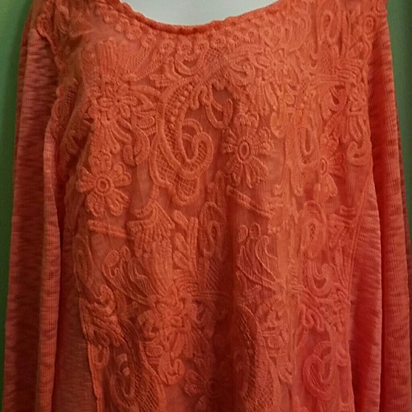 Ladies sweater/blouse