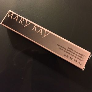 MaryKay Perfecting Concealee