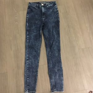 Acid washed high waisted super stretch AE jeans