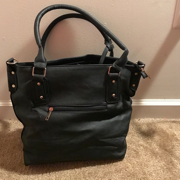 Sold - Picture 3 of 4