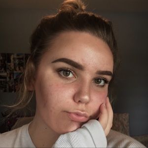 Meet your Posher, Brittney