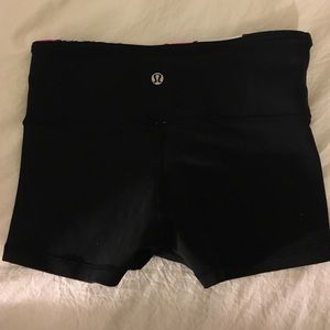 Lululemon short shorts