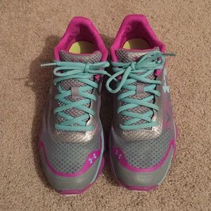 Under Armour tennis shoes