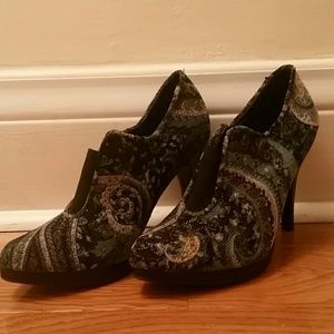 Velvet 3.5" heels
