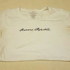 Banana Republic tshirt