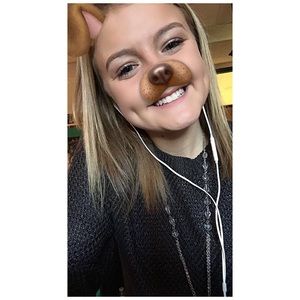 Meet your Posher, Alyssa