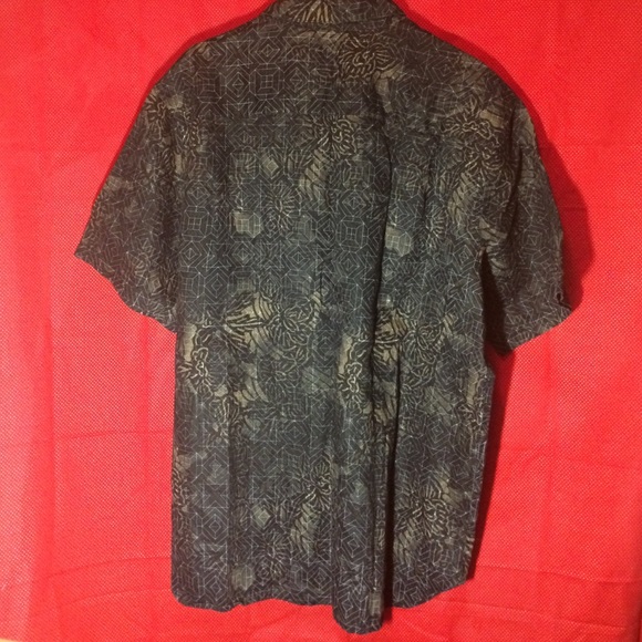 💥SALE💥Axist button down - Picture 2 of 3