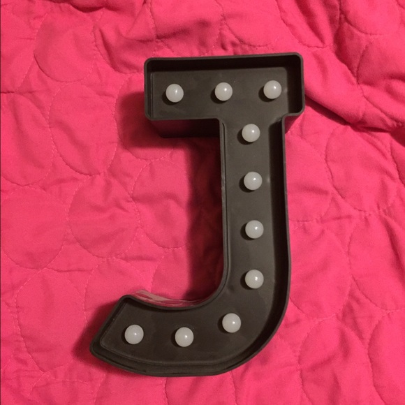Marquee light. Letter "J". 3 hour timer