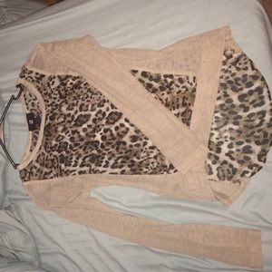 Long sleeved cheetah top