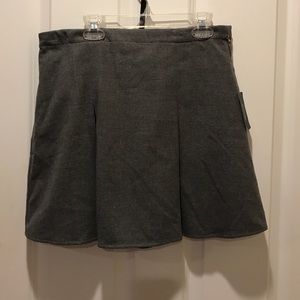 Super soft grey pleated skirt
