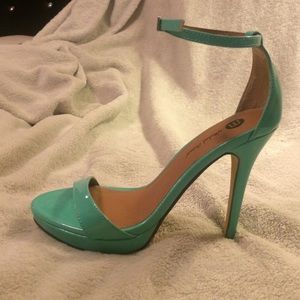 High heeled Michael Antonio sandal